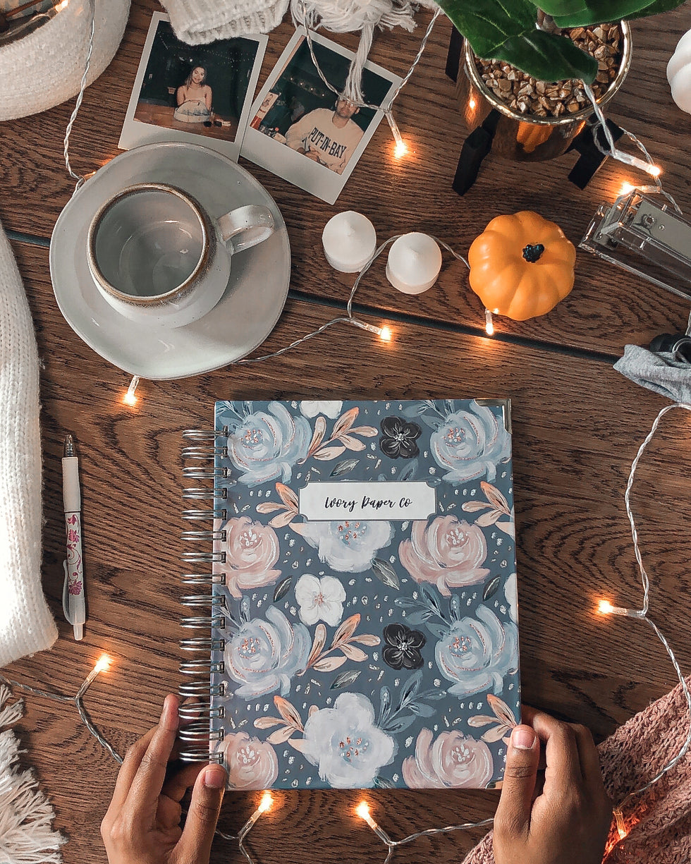 Daily Planner Cute Flowers Elegant 2025 Day Planner For Women Ivory daily-planner-cute-flowers-elegant-2025-day-planner-for-women-ivory